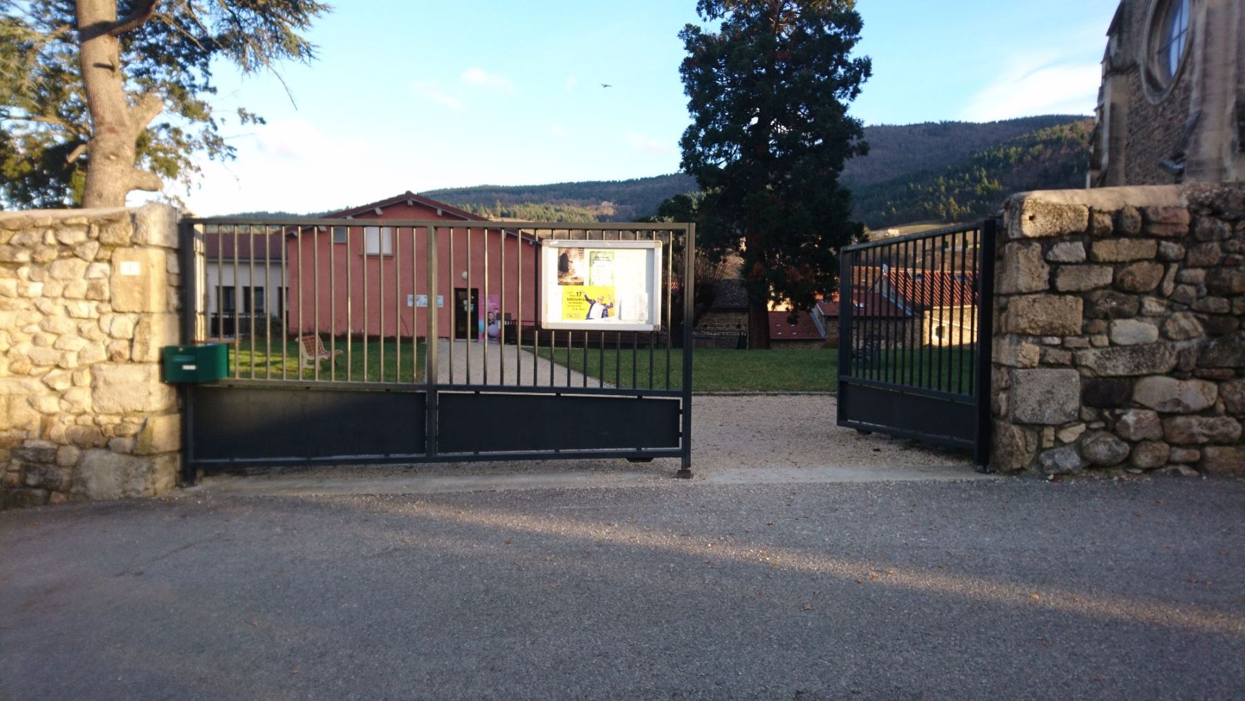 entrée portail parc Mourier